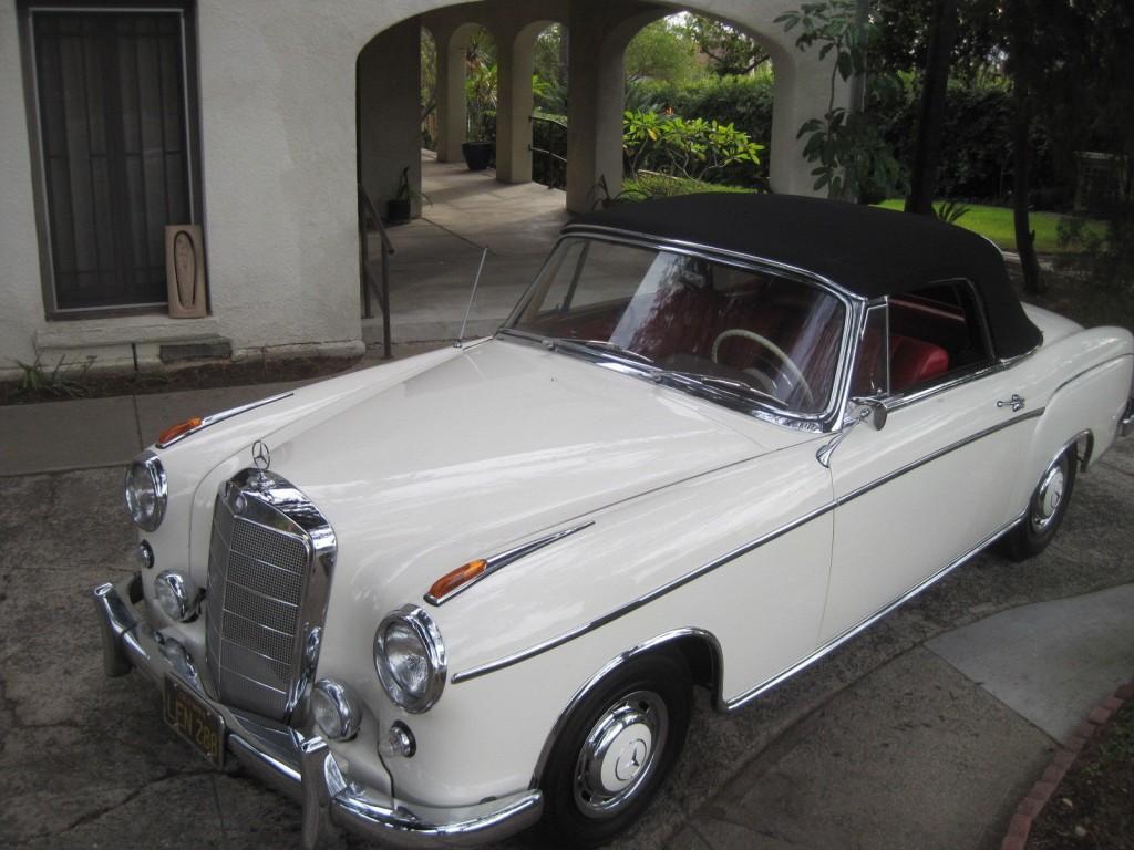 1960 Mercedes Benz 220 SE (One Family Ownership)