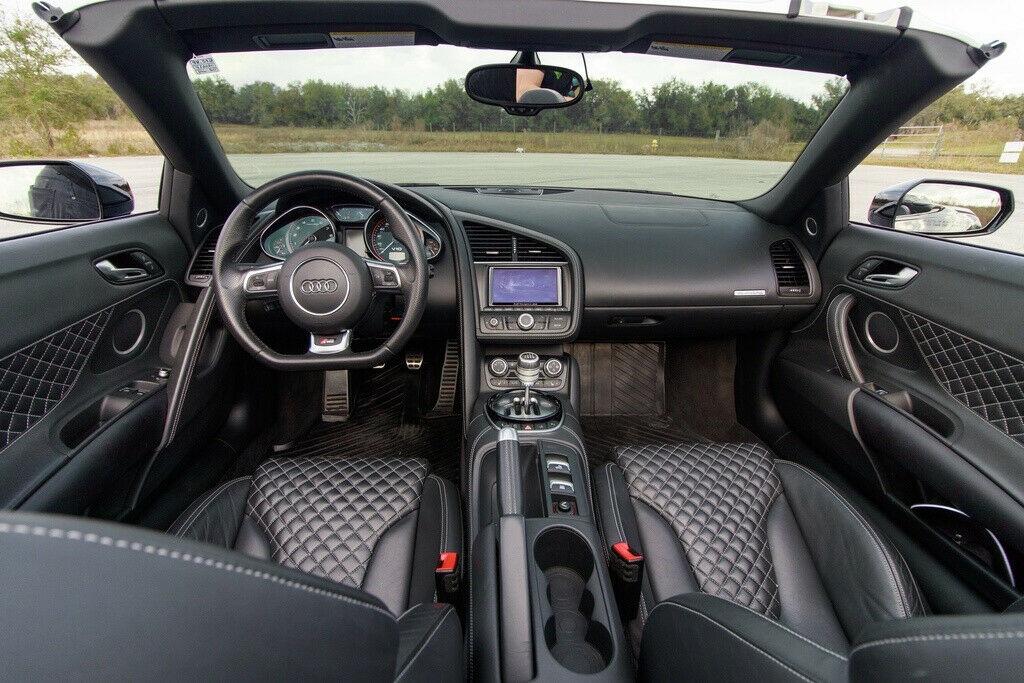 2014 Audi R8 5.2 V10 Spyder, 6 Speed Manual