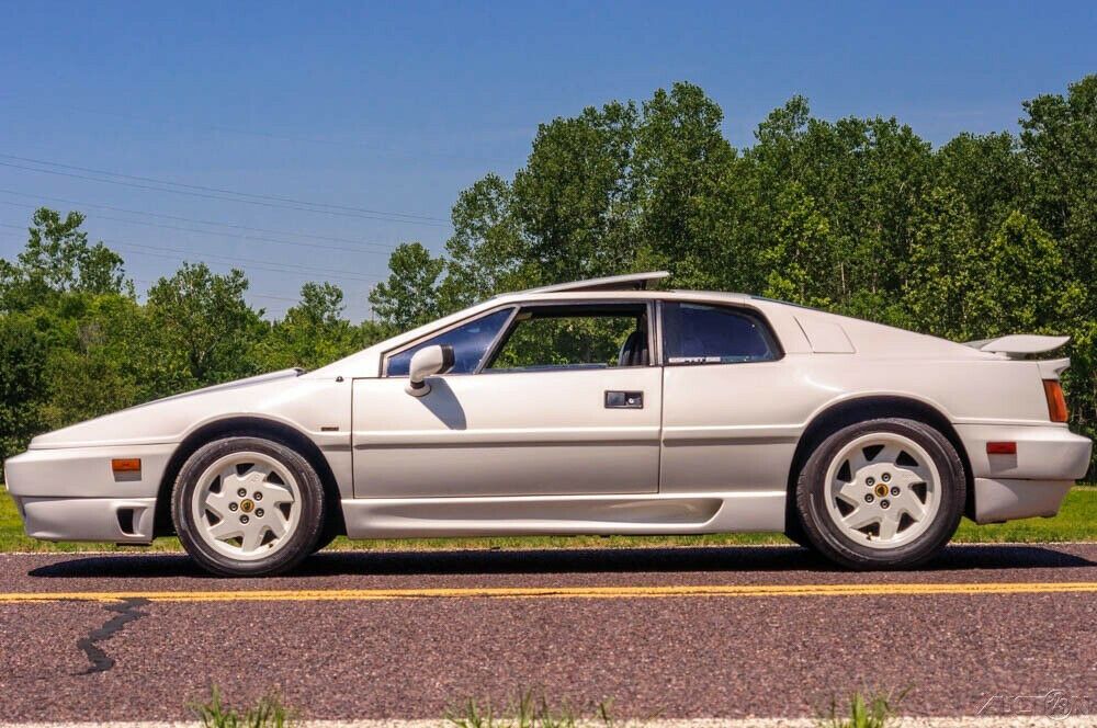 1991 Lotus Esprit Coupe