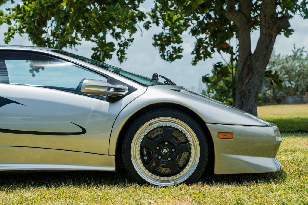1998 Lamborghini Diablo SV 17,000 Miles Titanium Silver V12 5 Speed Manual