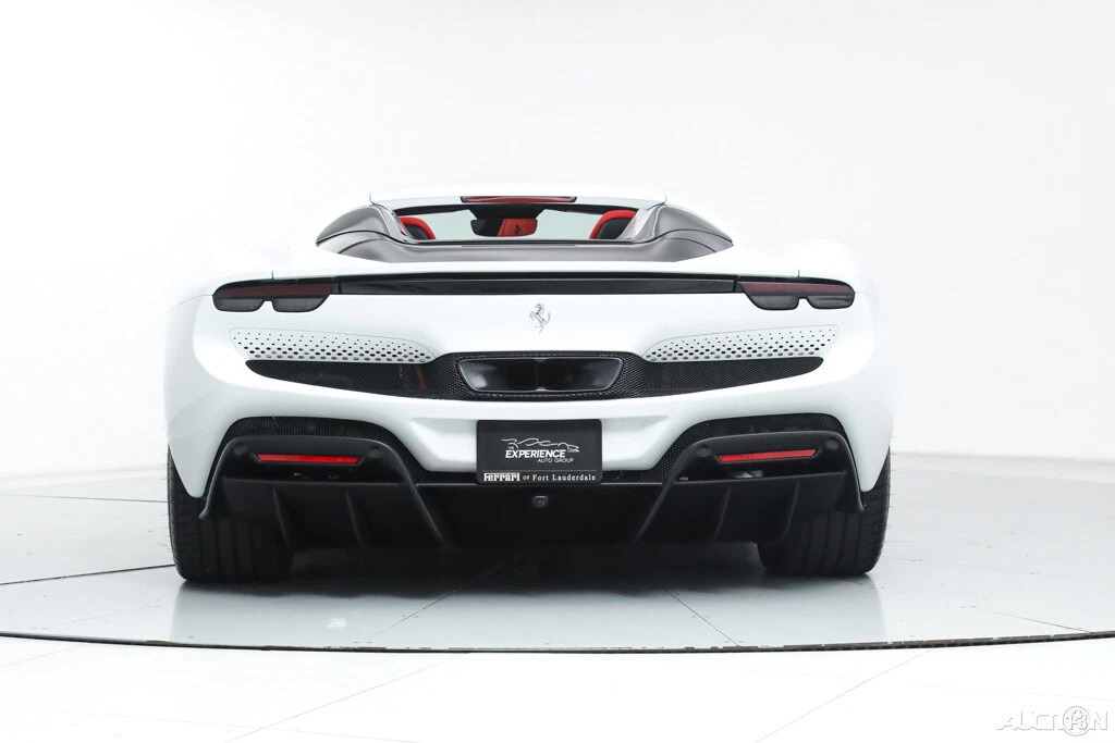 2024 Ferrari 296 GTS